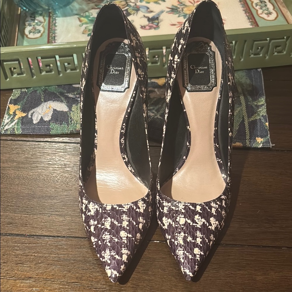 Christian Dior Women's black and Cream Heels